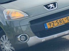Peugeot Partner Tepee - 1.6 VTi 120pk Family - Vert Persamos - Inruiltopper met airco/trkhk/cruise