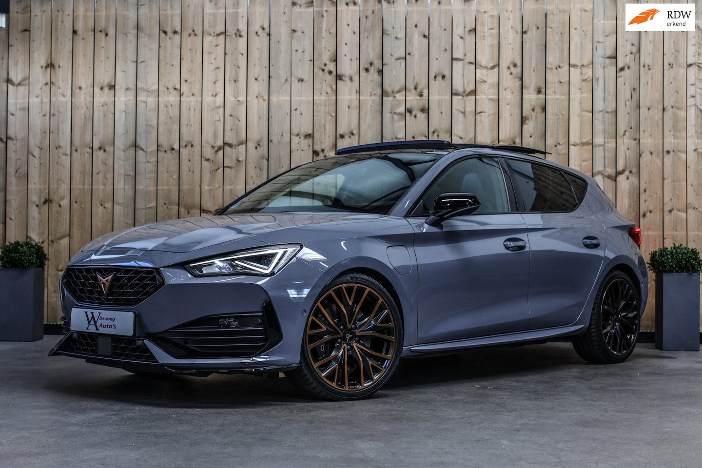 CUPRA Leon - 1.4 e-Hybrid VZ Performance *Pano*Leder*Camera*DCC*ACC* - AutoWereld.nl