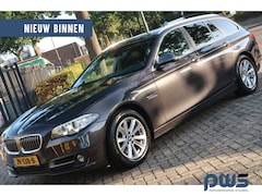 BMW 5-serie Touring - 520i Black & Silver line Executive Carplay / PDC / Clima / Leer / Cruise