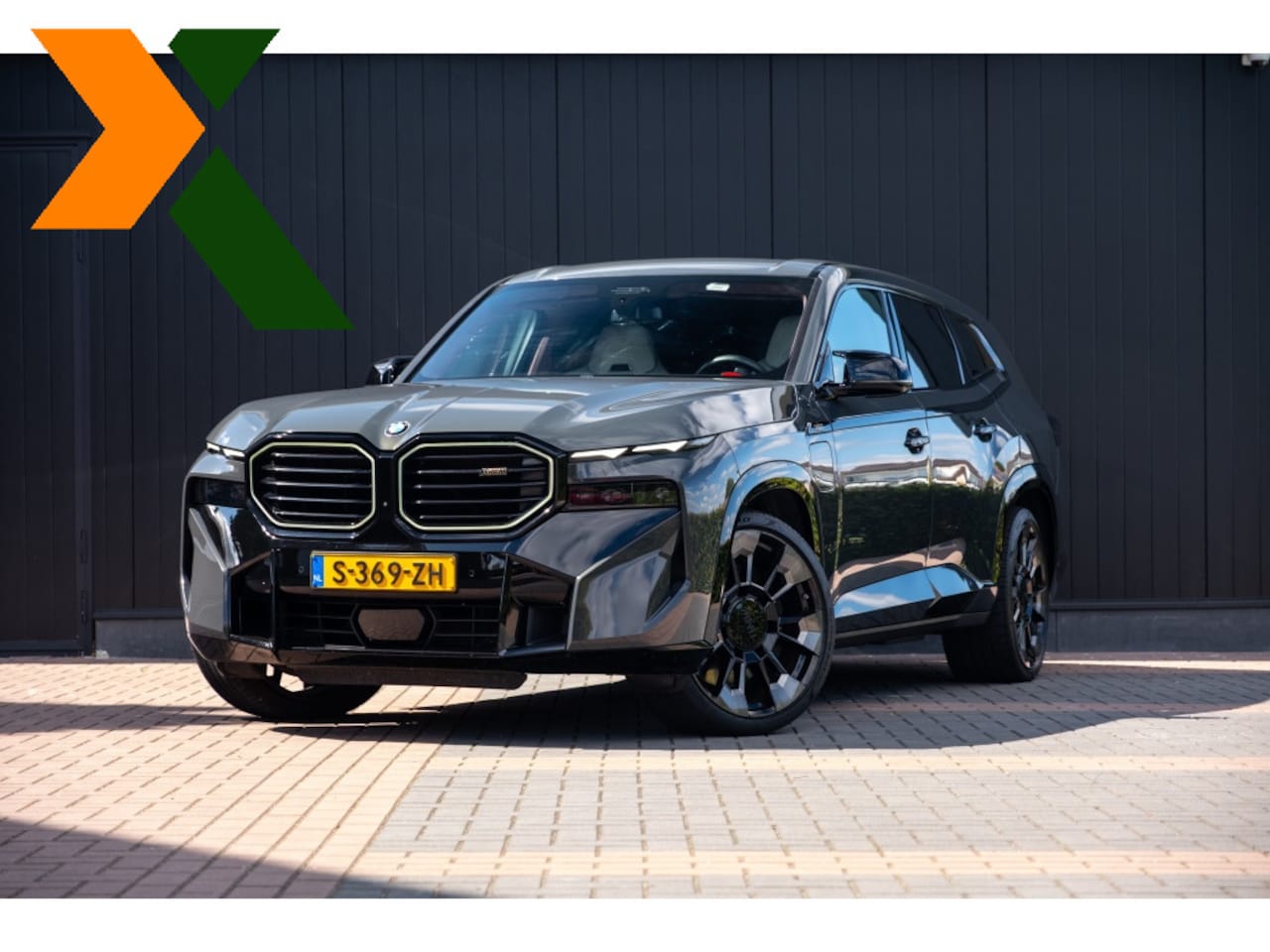 BMW XM - 44t M PHEV 30 kWh V8 T 653pk High Exe | M Package | 1 eig | Org NL | Carbon | Bowers & Wil - AutoWereld.nl