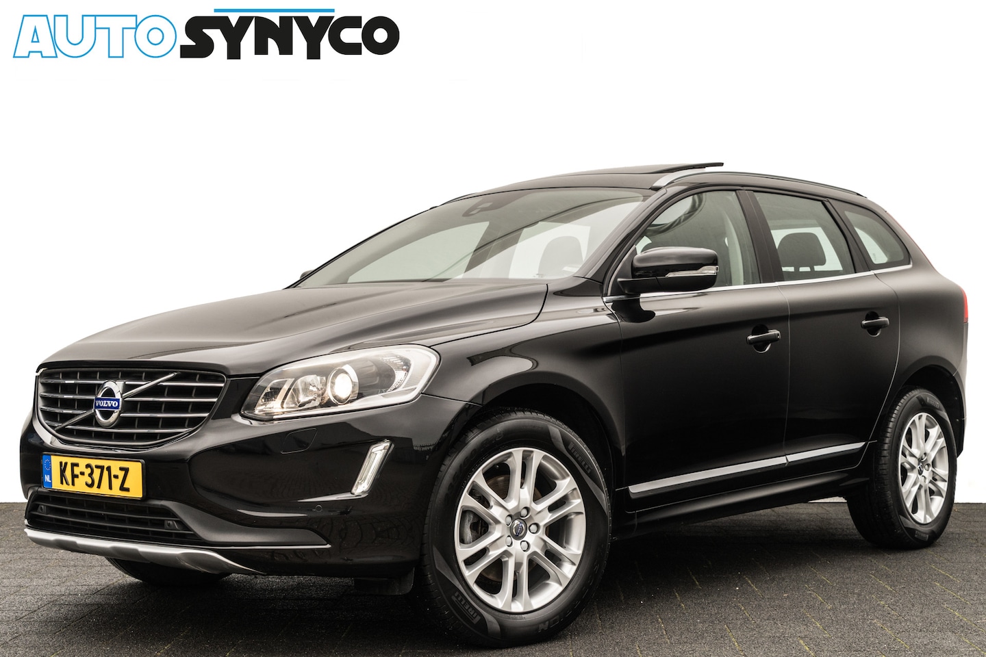 Volvo XC60 - 2.0 D4 FWD Summum | Panoramadak | Leder | Memory | Camera | Stoelverwarming - AutoWereld.nl