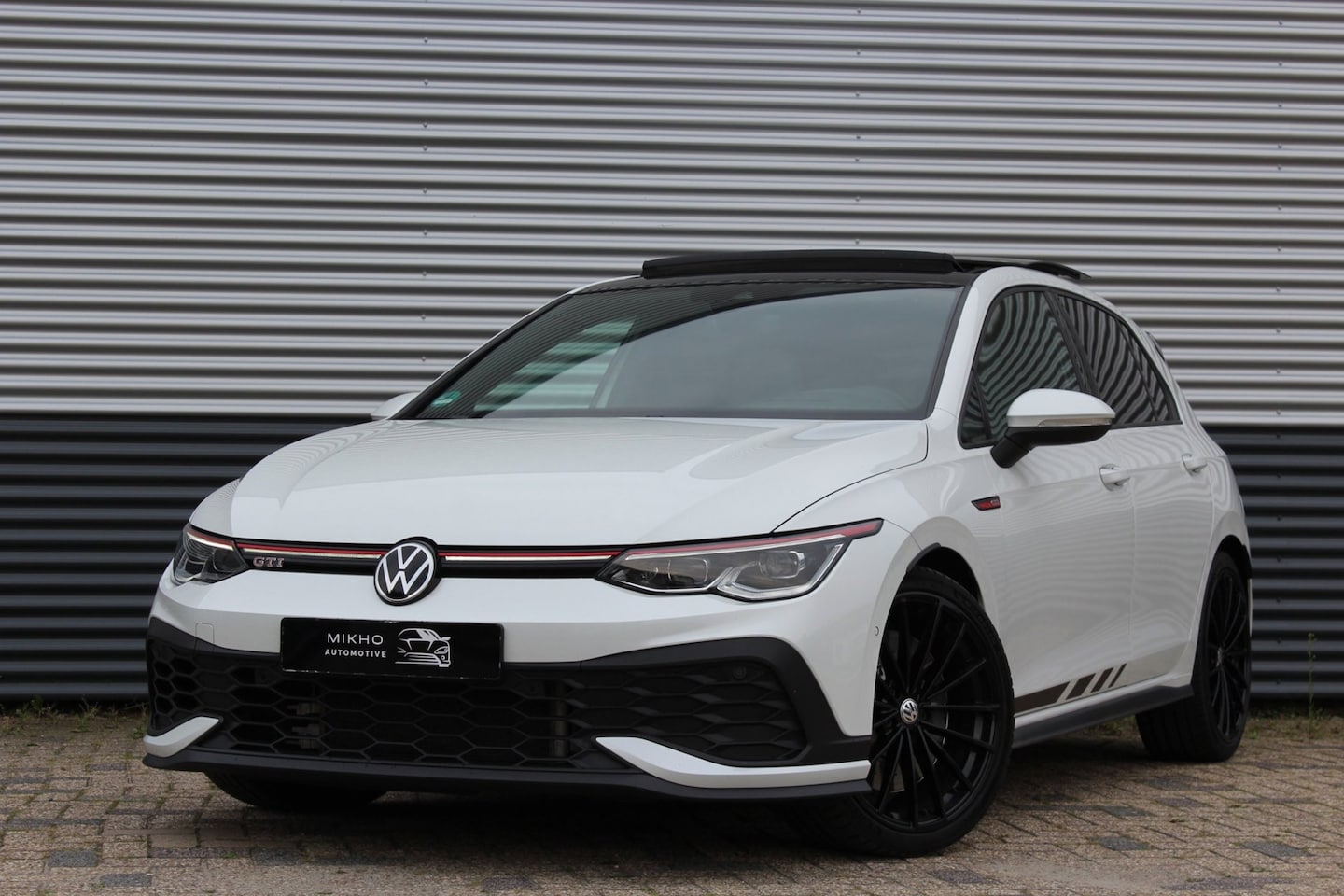 Volkswagen Golf - 2.0 TSI GTI | Clubsport | Panoramadak |Akrapovic | HUD | Stoelkoeling| IQ Light | Camera | - AutoWereld.nl