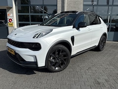 Lynk & Co 01 - 1.5 PLUG IN HYBRID|PARELMOER WIT|SCHUIFDAK|ZWARTE HEMEL|