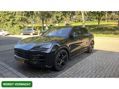 Porsche Cayenne Coupé - 3.0 E-Hybrid / BTW / Sport Design / Pano / Pass Dis / Trekhaak /