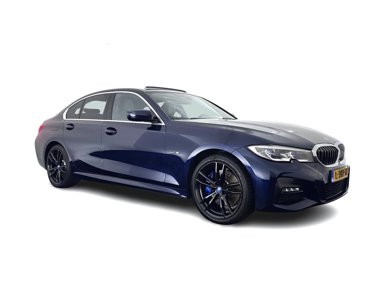 BMW 3-serie - 320e Business Edition Plus (INCL.BTW) *AUT | LEATHER | PANO | FULL-LED | HEATED-SPORTSEATS - AutoWereld.nl