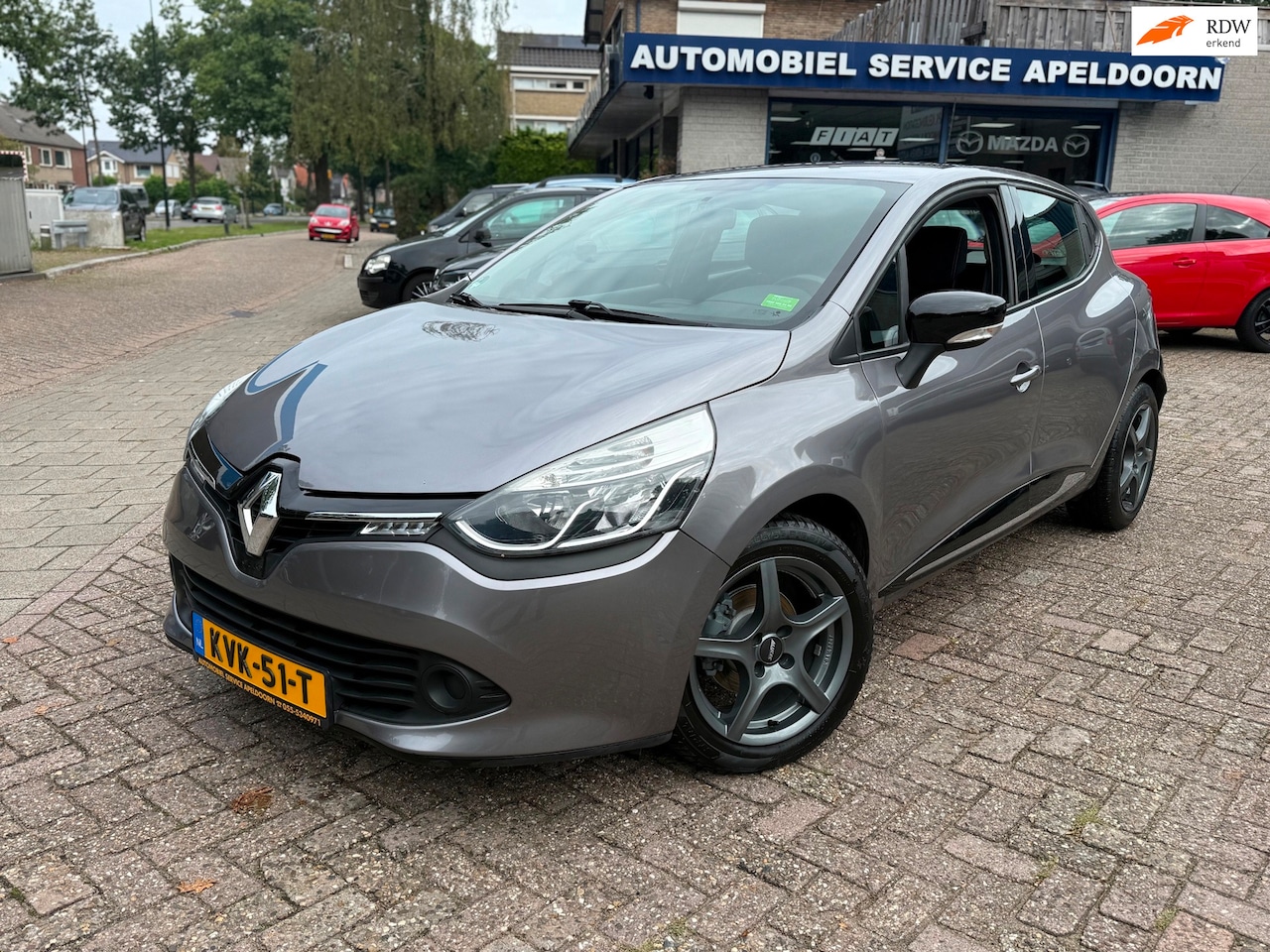 Renault Clio - 0.9 TCe Expression * NAVI*CRUISE*AIRCO*ELEKTR. RAMEN*LM. VELGEN*NW. APK * - AutoWereld.nl