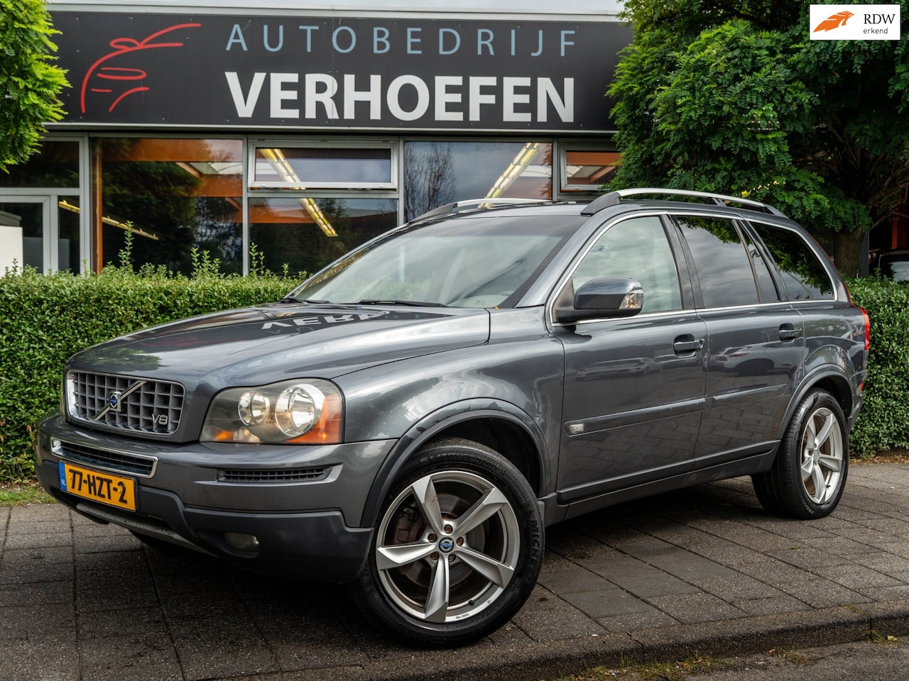 Volvo XC90 - 4.4 V8 Momentum 7PERS - AUTOMAAT - PARKEER CAMERA - TREKHAAK - LEDER - YOUNGTIMER ! - AutoWereld.nl
