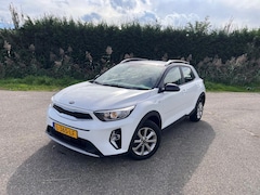 Kia Stonic - 1.0 MHEV SPORT NAVI CARPLAY ECC