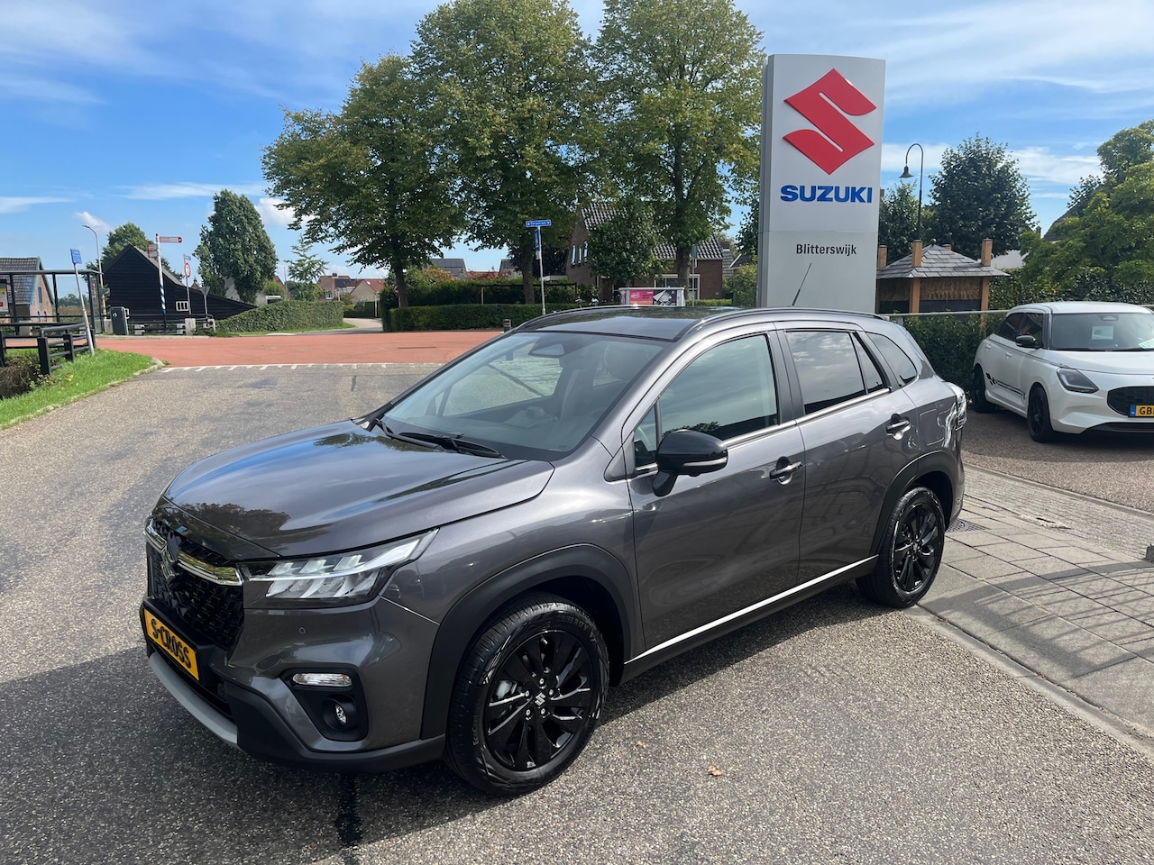 Suzuki S-Cross - 1.4 Boosterjet Special Edition Hybrid AUTOMAAT // 10 jaar garantie // Black Edition // Rij - AutoWereld.nl