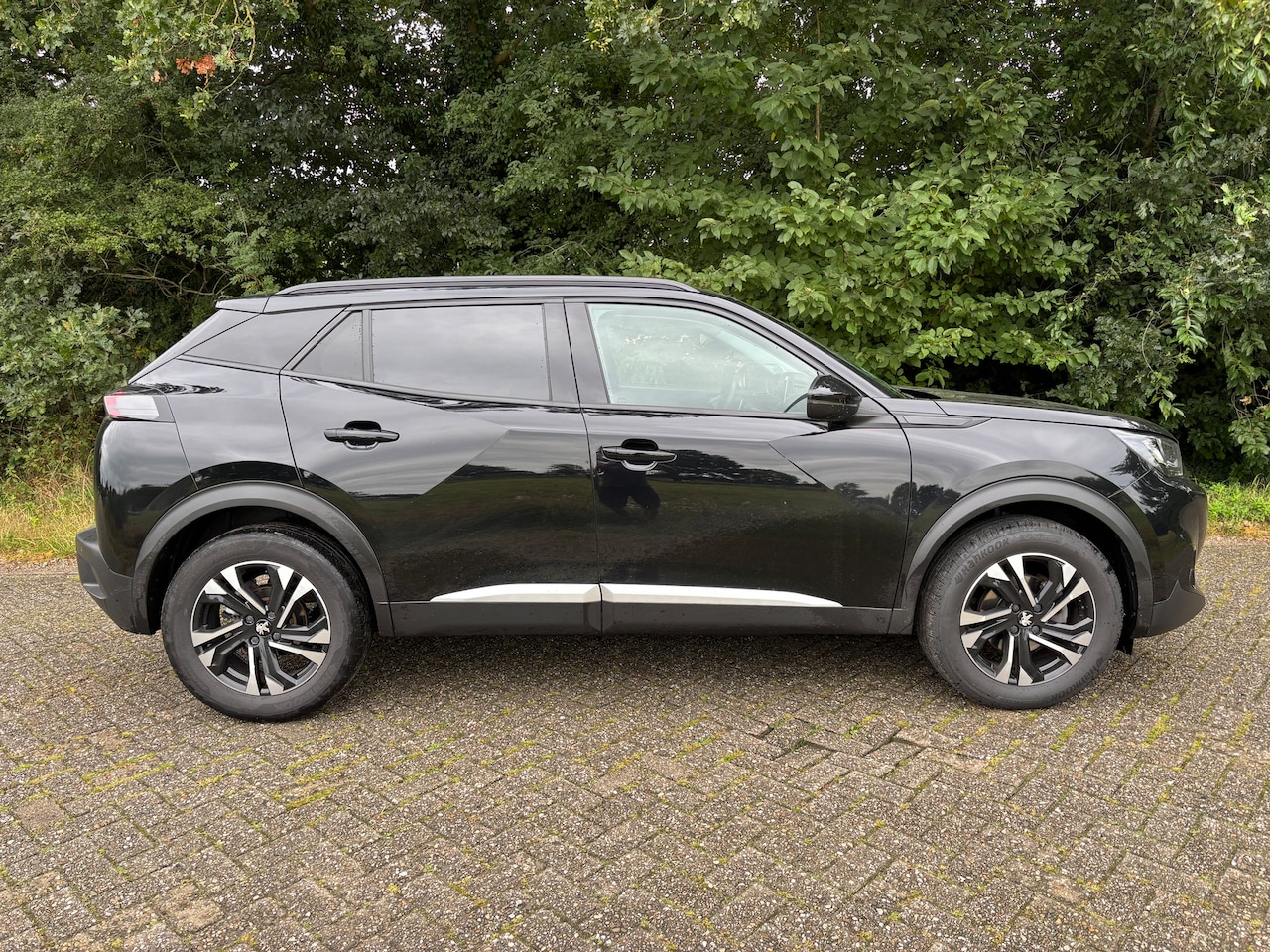 Peugeot 2008 - 1.2 Allure Pack *Automaat* 2021 - AutoWereld.nl