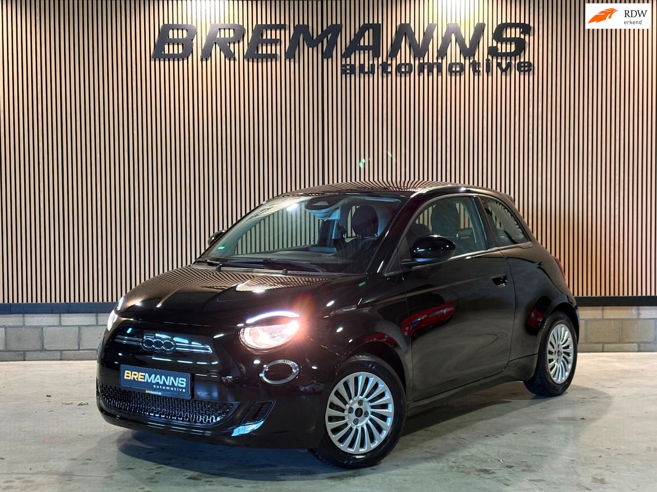 Fiat 500 - 42 kWh / Nieuwstaat / 1e Eigenaar / - AutoWereld.nl