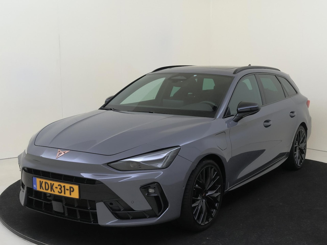 CUPRA Leon Sportstourer - 1.5 TSI e-Hybrid VZ Performance | Panoramadak | Travel Assist | Dodehoek sensor | Matrix L - AutoWereld.nl