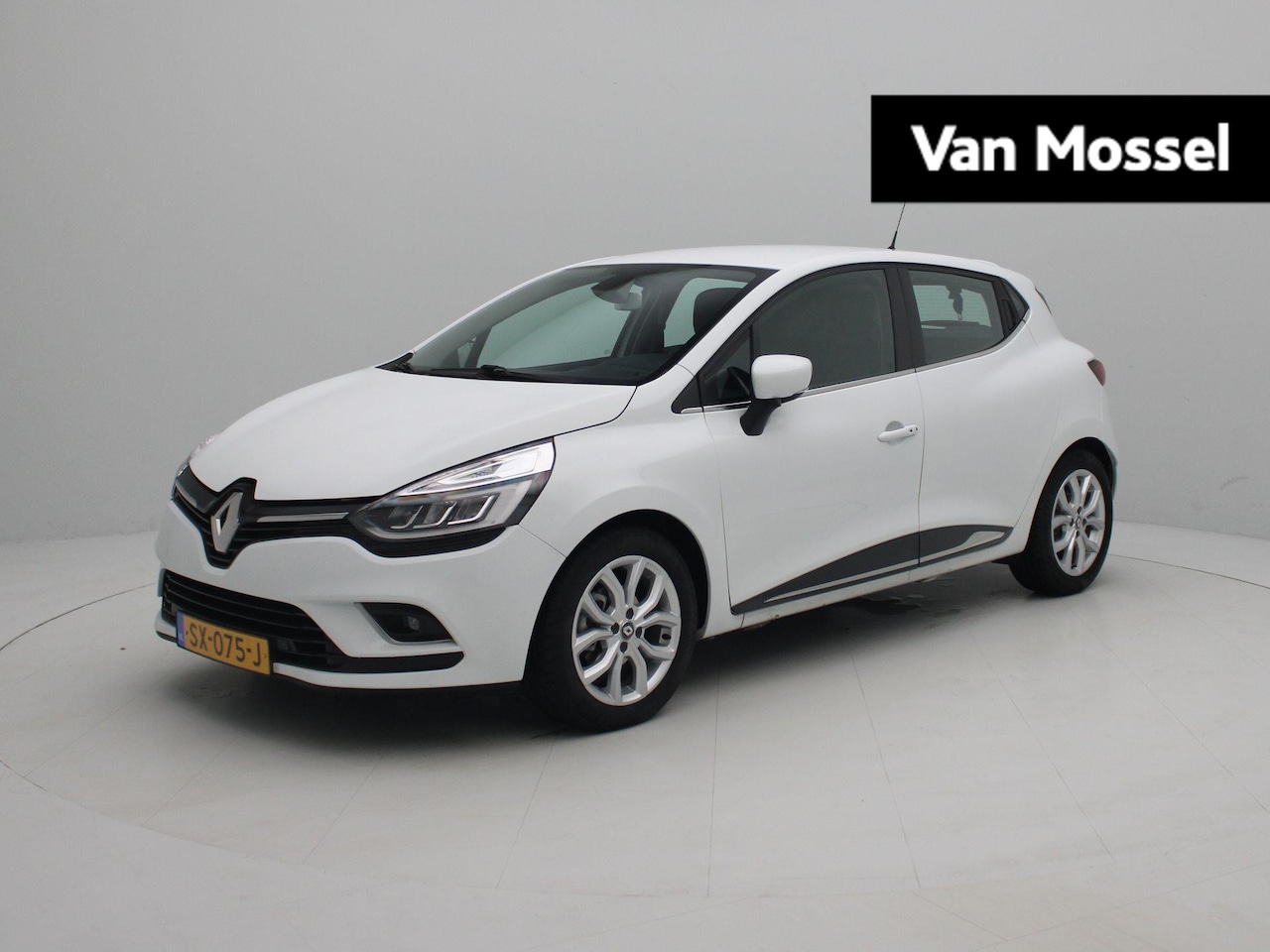 Renault Clio - 1.2 TCe Intens | Camera | Navigatie | Climate control - AutoWereld.nl