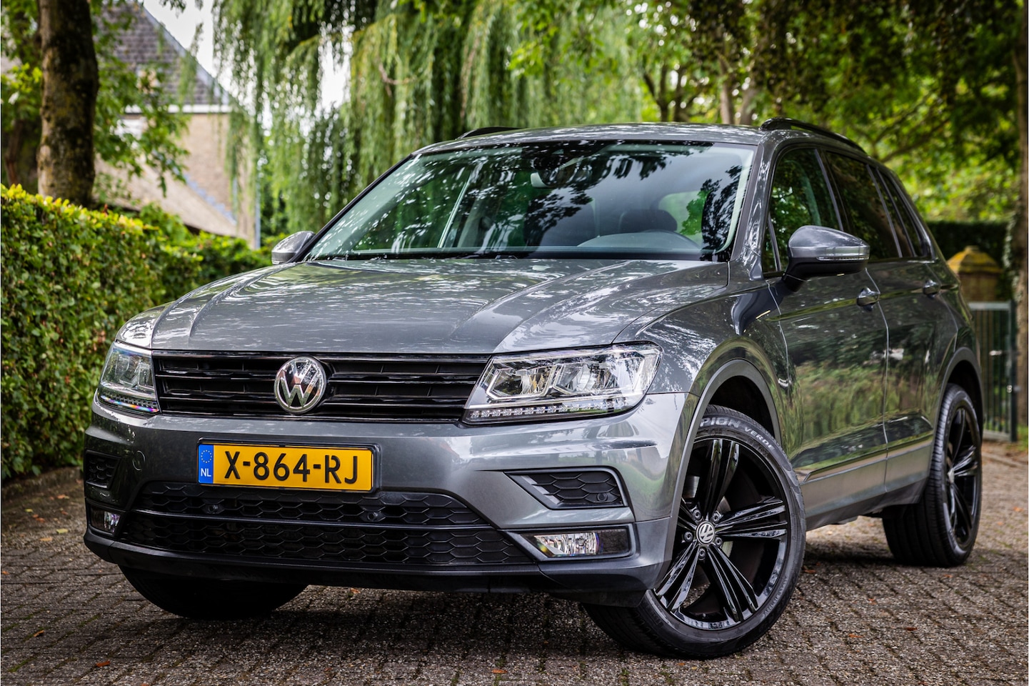 Volkswagen Tiguan - 1.4 TSI ACT Comfortline Massage 19" Stoelverwarming - AutoWereld.nl