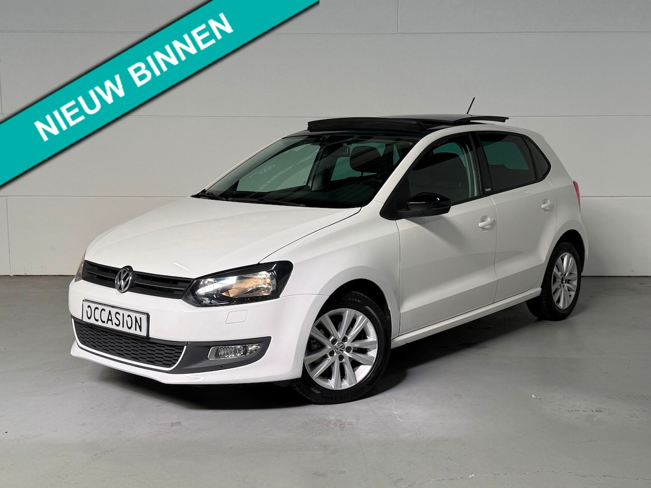 Volkswagen Polo - 1.2 Pano Stoelvw Airco Lm-velgen - AutoWereld.nl