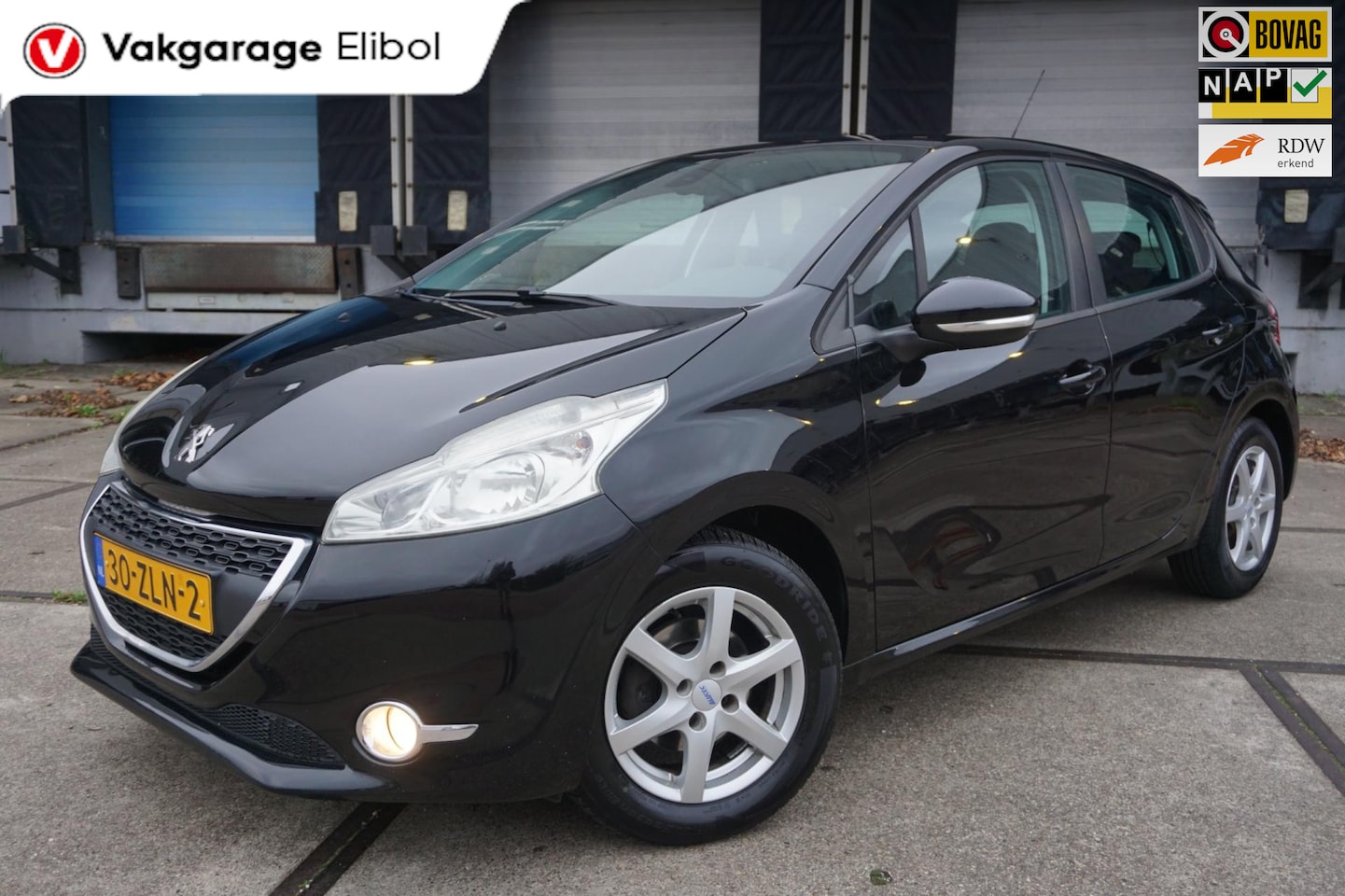 Peugeot 208 - 1.2 VTi Envy * Airco * 5Drs * - AutoWereld.nl