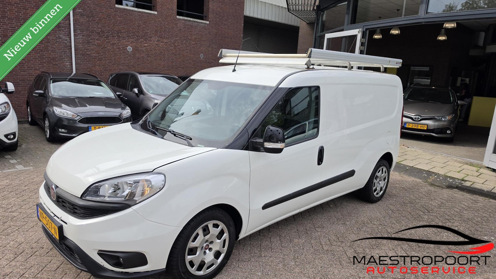 Fiat Doblò Cargo - 1.6 MJ L2H1 Maxi SX 1.6 MJ L2H1 Maxi SX - AutoWereld.nl