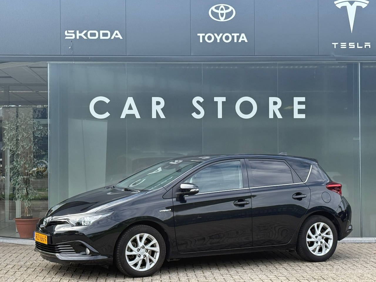 Toyota Auris - 1.8 Hybrid Dynamic Navi|Camera|Dealer onderhouden - AutoWereld.nl