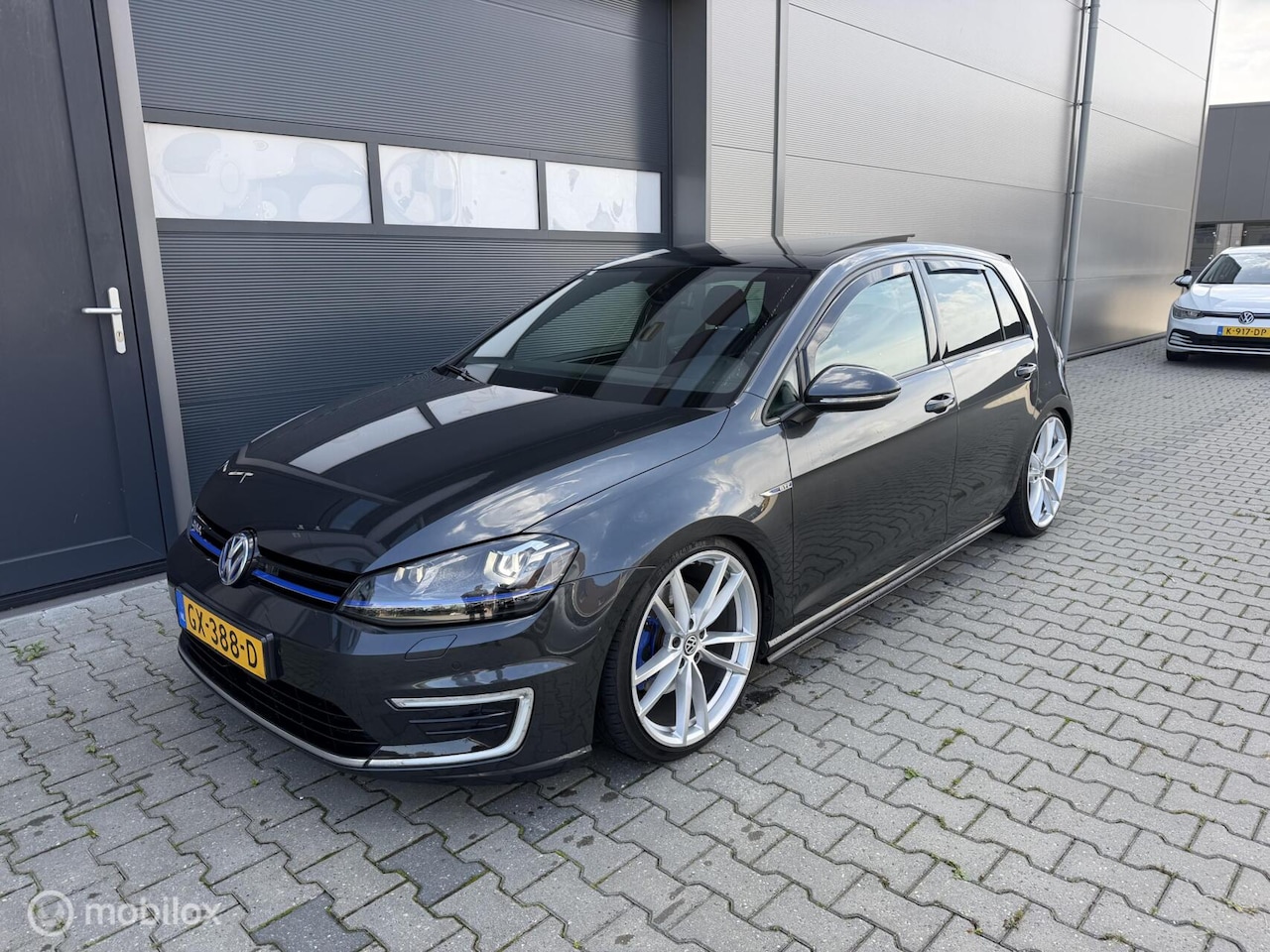 Volkswagen Golf - 1.4 TSI GTE DSG|PANO|ADAPTIVE|KEYLESS|VOL - AutoWereld.nl