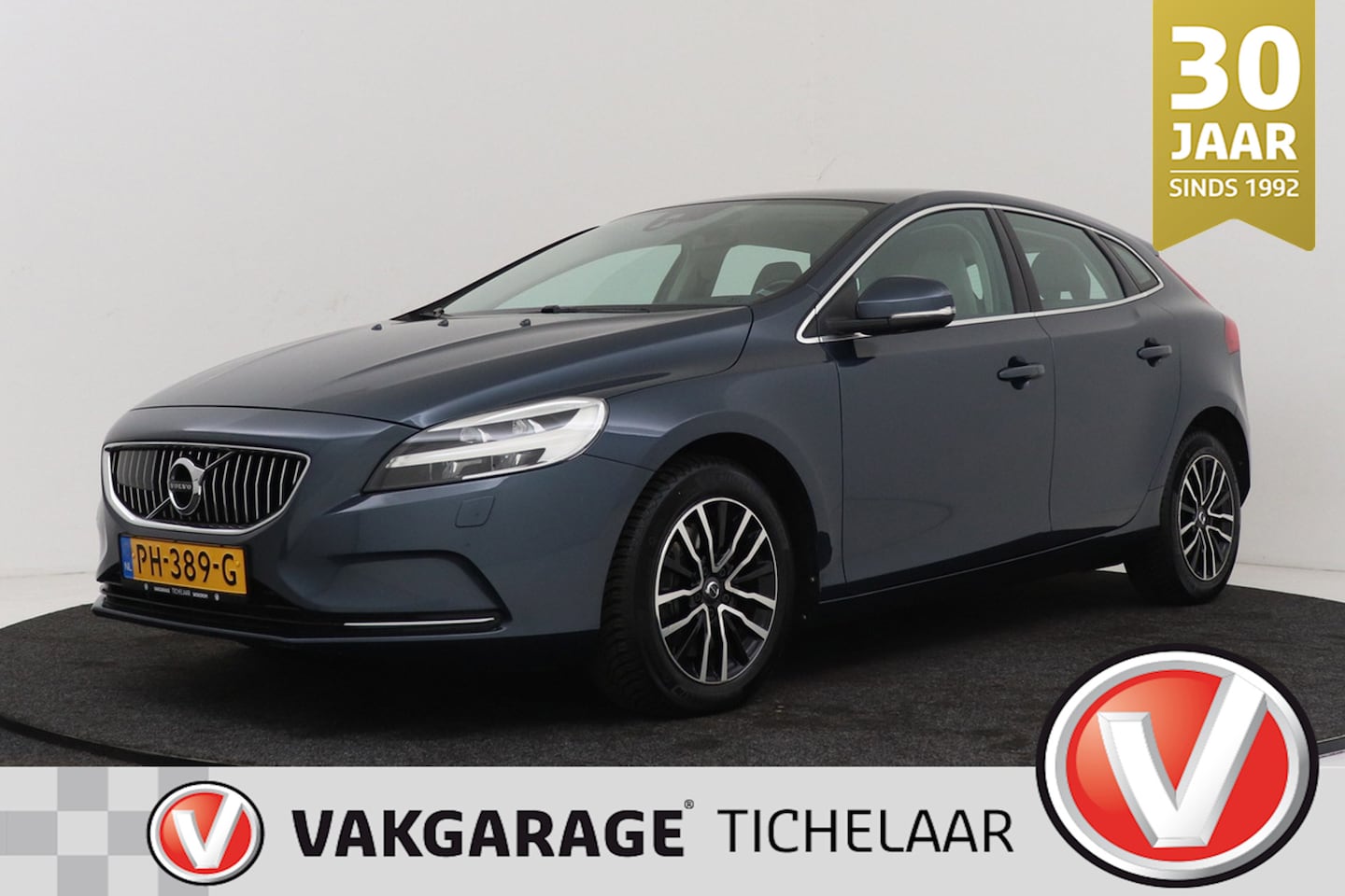 Volvo V40 - 1.5 T2 Nordic+ | Trekhaak | Panoramadak | Org NL | Camera | Leer | Elek. Stoelverstelling - AutoWereld.nl