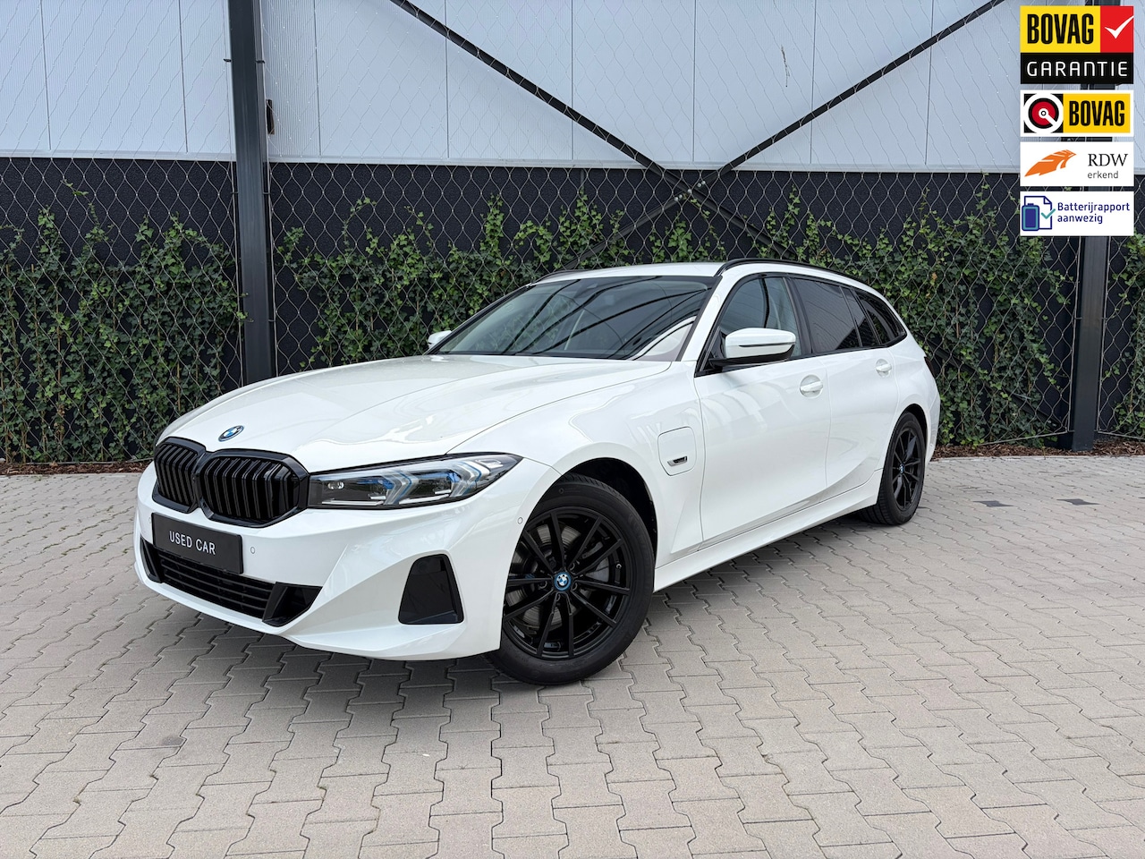 BMW 3-serie Touring - 320e xDrive |Innovation Pack|Adaptive LED|HeadUp|Shadow|NAVI|CAM|Carplay - AutoWereld.nl