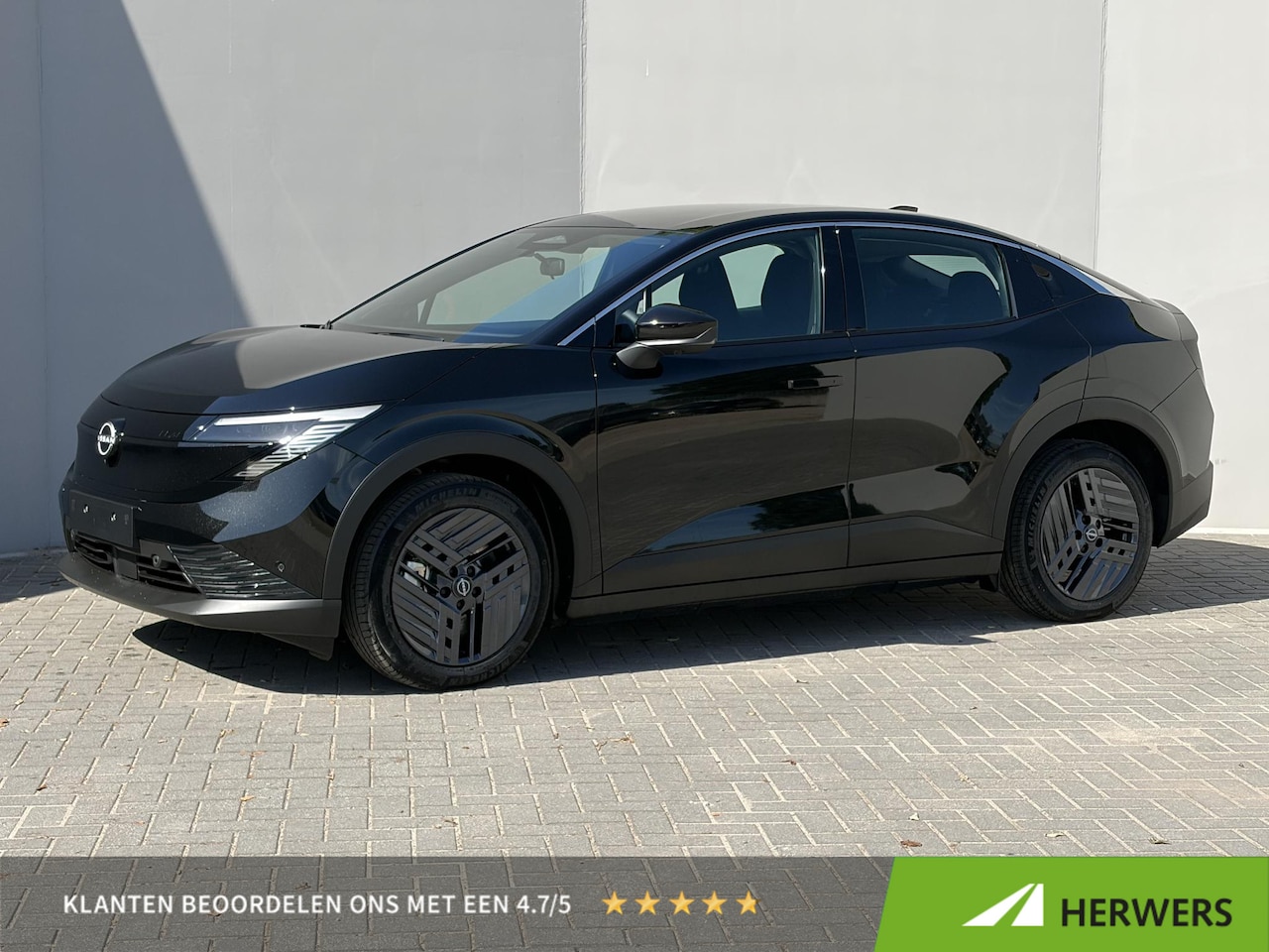 Nissan LEAF - Engage 52 kWh / Stoel- en Stuurverwarming / 360 graden camera / Apple Carplay&Android Auto - AutoWereld.nl