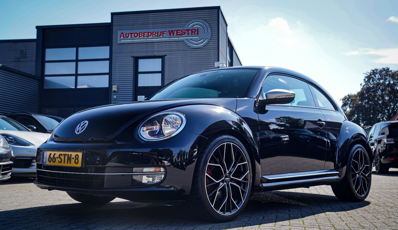 Volkswagen Beetle - 2.0 TSI Sport | DSG | 200 PK | Panorama | Luxe Leder | Stoelverwarming | 19 inch | TOP ond - AutoWereld.nl