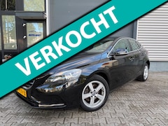 Volvo V40 - 2.0 D2 Summum Leder|stoelverwarming|cruise control