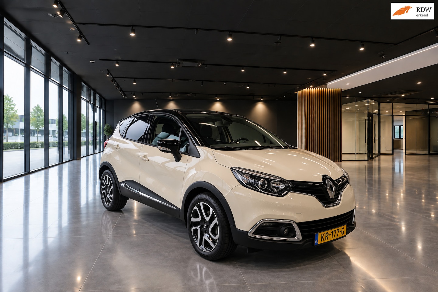 Renault Captur - 1.2 TCe DYNAMIQUE AUTOMAAT NAVI - AutoWereld.nl