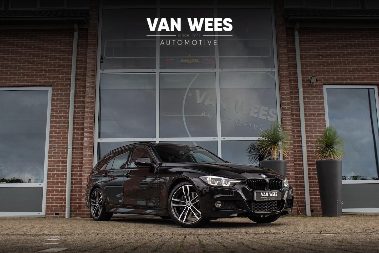 BMW 3-serie Touring - 320i M Sport Edition | 2e eigenaar | NL auto | Camera | HiFi audio | Stoelverwarming | DAB - AutoWereld.nl