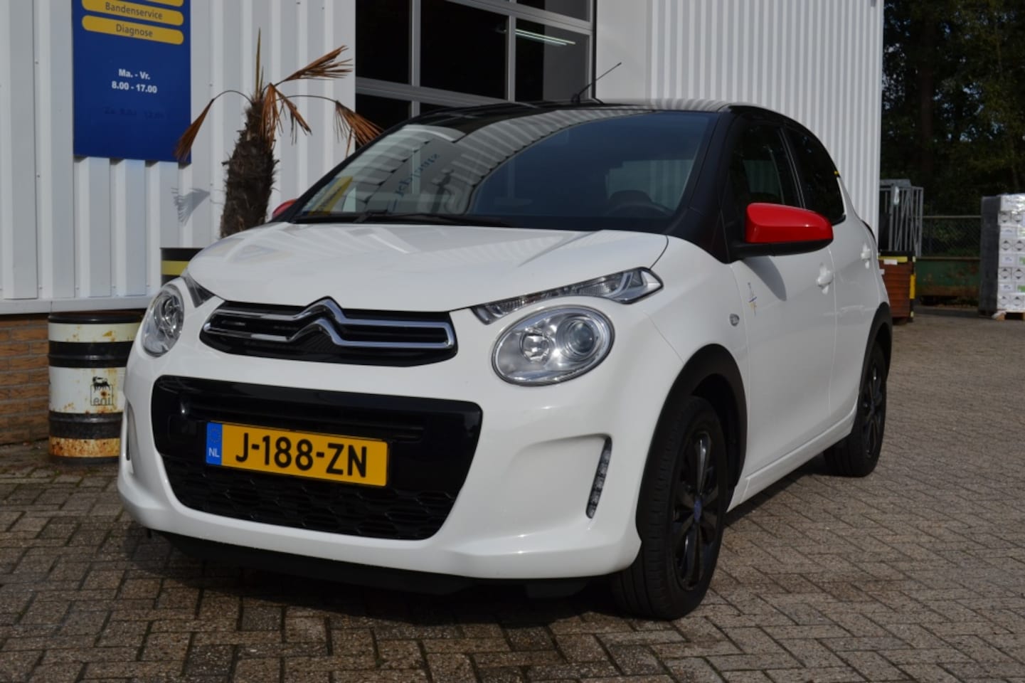 Citroën C1 - 1.0 VTi JCC+ 1.0 VTi JCC+ - AutoWereld.nl