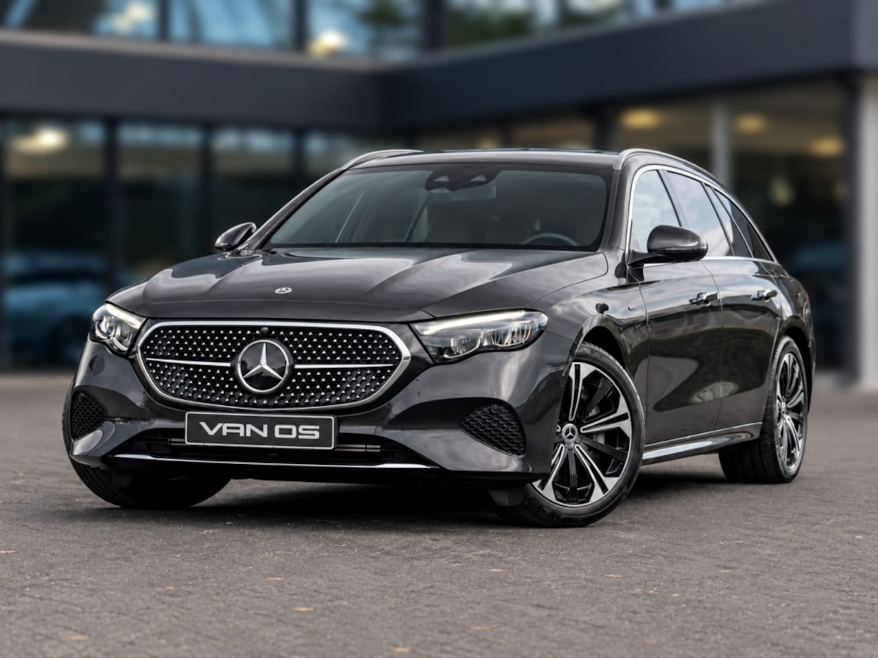 Mercedes-Benz E-klasse Estate - E 300e T Avantgarde | Trekhaak | Leer | Rij-assistentiepakket - AutoWereld.nl