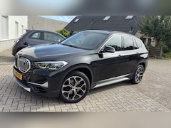 BMW X1 - sDrive18i Trekhaak Leer Stoelverwarming