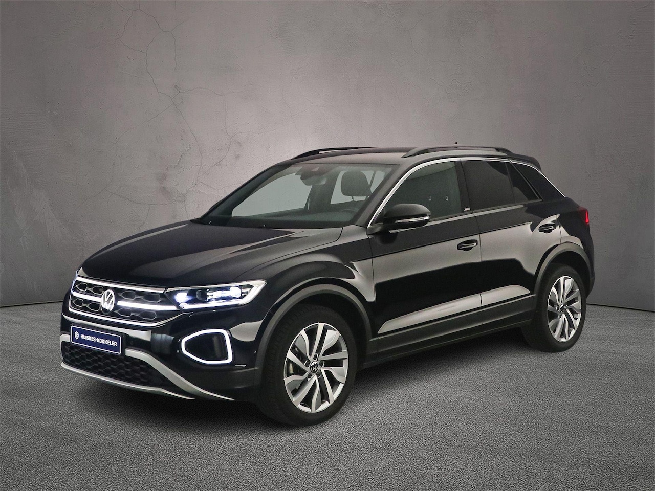 Volkswagen T-Roc - 1.0 TSI Life 1.0 TSI Life 110pk, Trekhaak, Adaptive cruise control, Stoelverwarming, Matrix LED koplamp - AutoWereld.nl