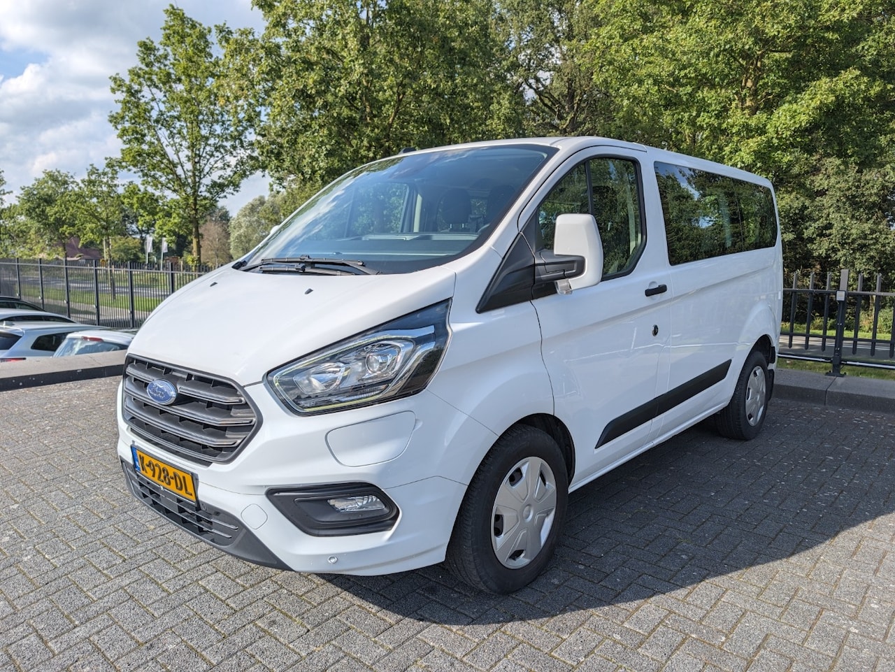 Ford Transit Custom - 320 1.0 EcoBoost L1H1 PHEV Trend 320 1.0 EcoBoost L1H1 PHEV Trend - AutoWereld.nl
