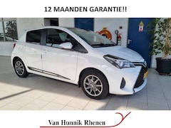 Toyota Yaris - 1.3 VVT-i Lounge | Trekhaak | Panoramadak | Navigatie | Cruisecontrol |