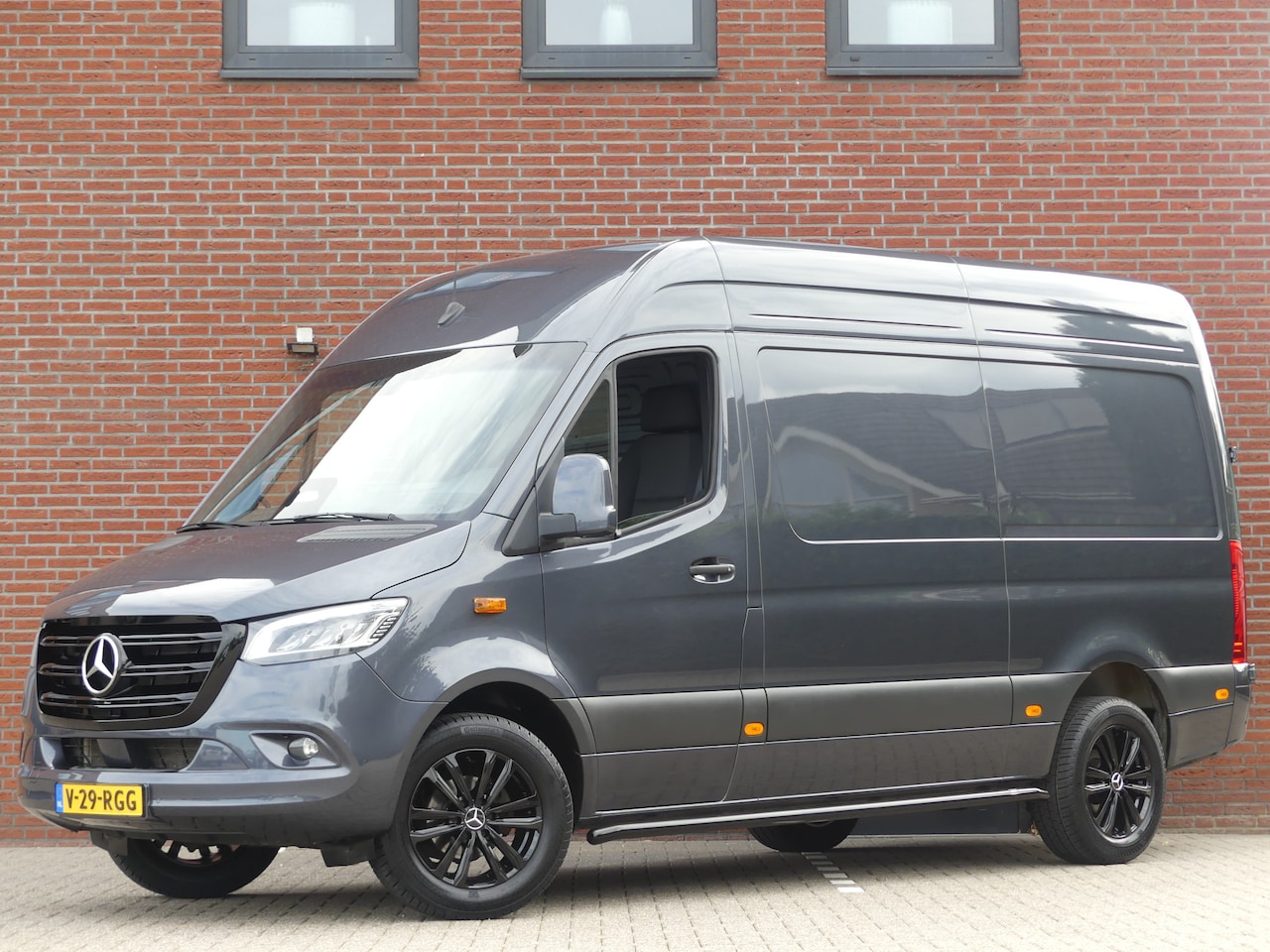 Mercedes-Benz Sprinter - 317 CDI L2H2 LED/Camera/PDC/Geveerde stoel/Navigatie - AutoWereld.nl