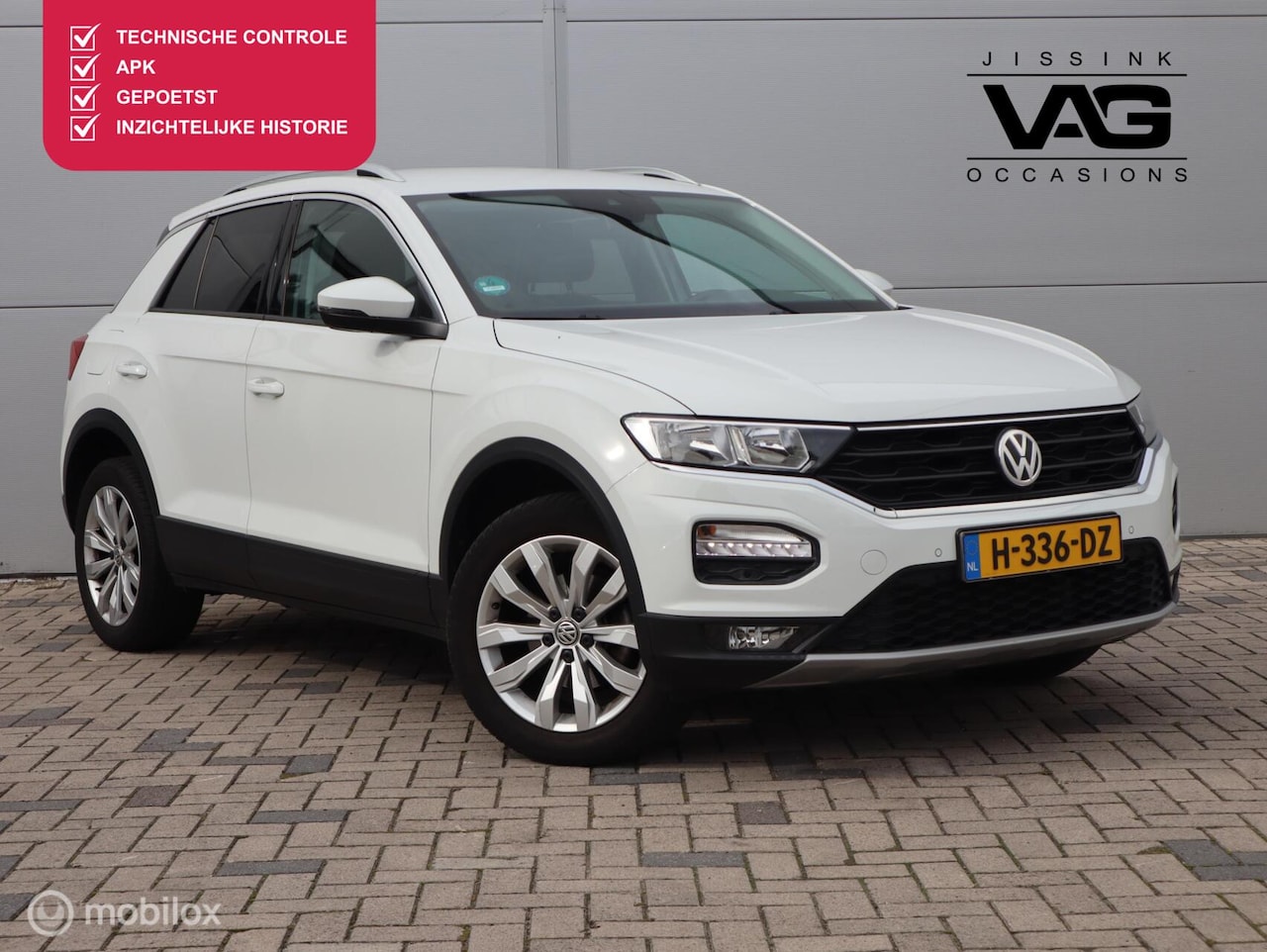 Volkswagen T-Roc - 1.5 TSI Style Trekhaak CarPlay Lane ACC Clima - AutoWereld.nl