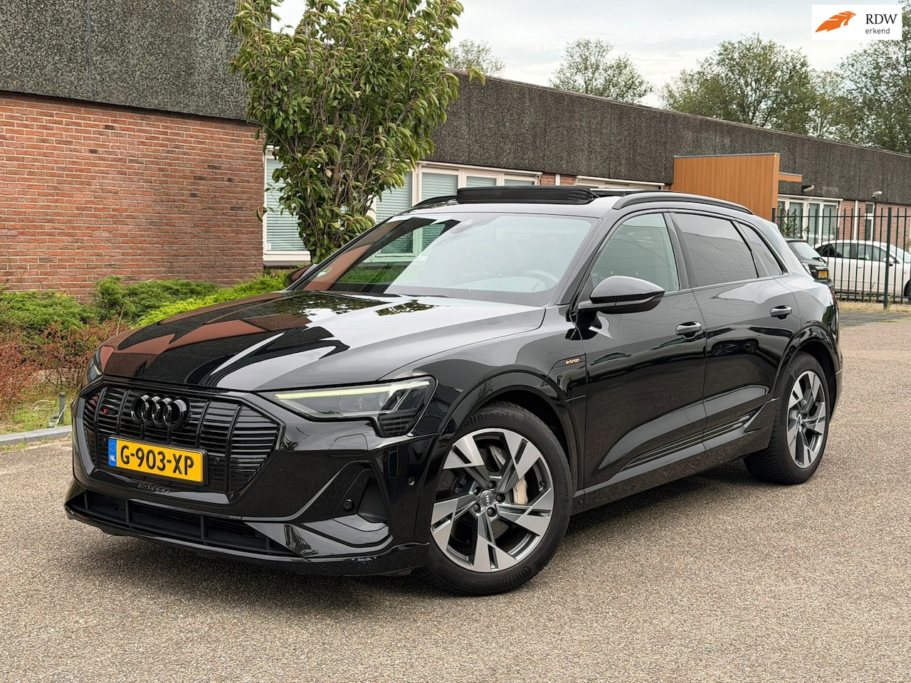 Audi e-tron - E-tron 50 quattro Launch edition Black 71 kWh | S-LINE | PANO | ADAPTIVE | NAVI - AutoWereld.nl