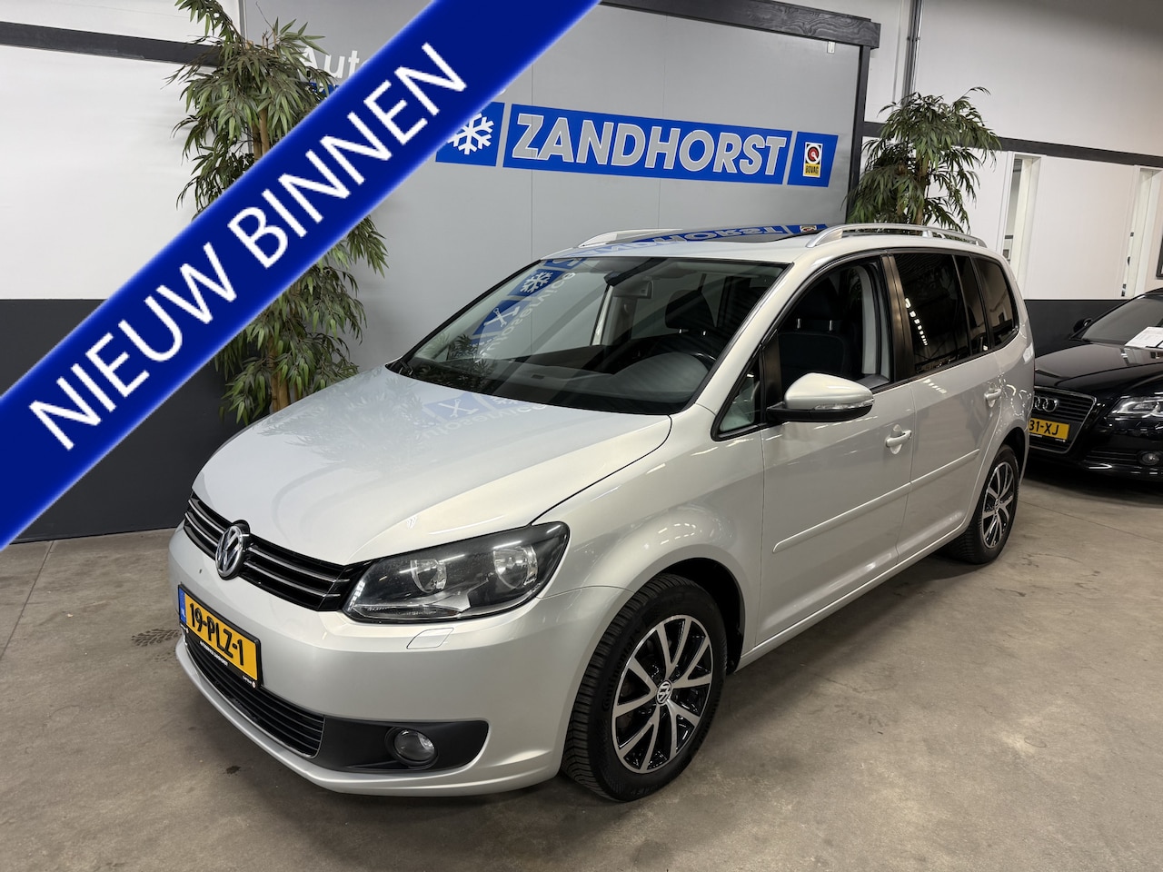 Volkswagen Touran - 1.4 TSI Comfortline // Panodak // Autom. - AutoWereld.nl