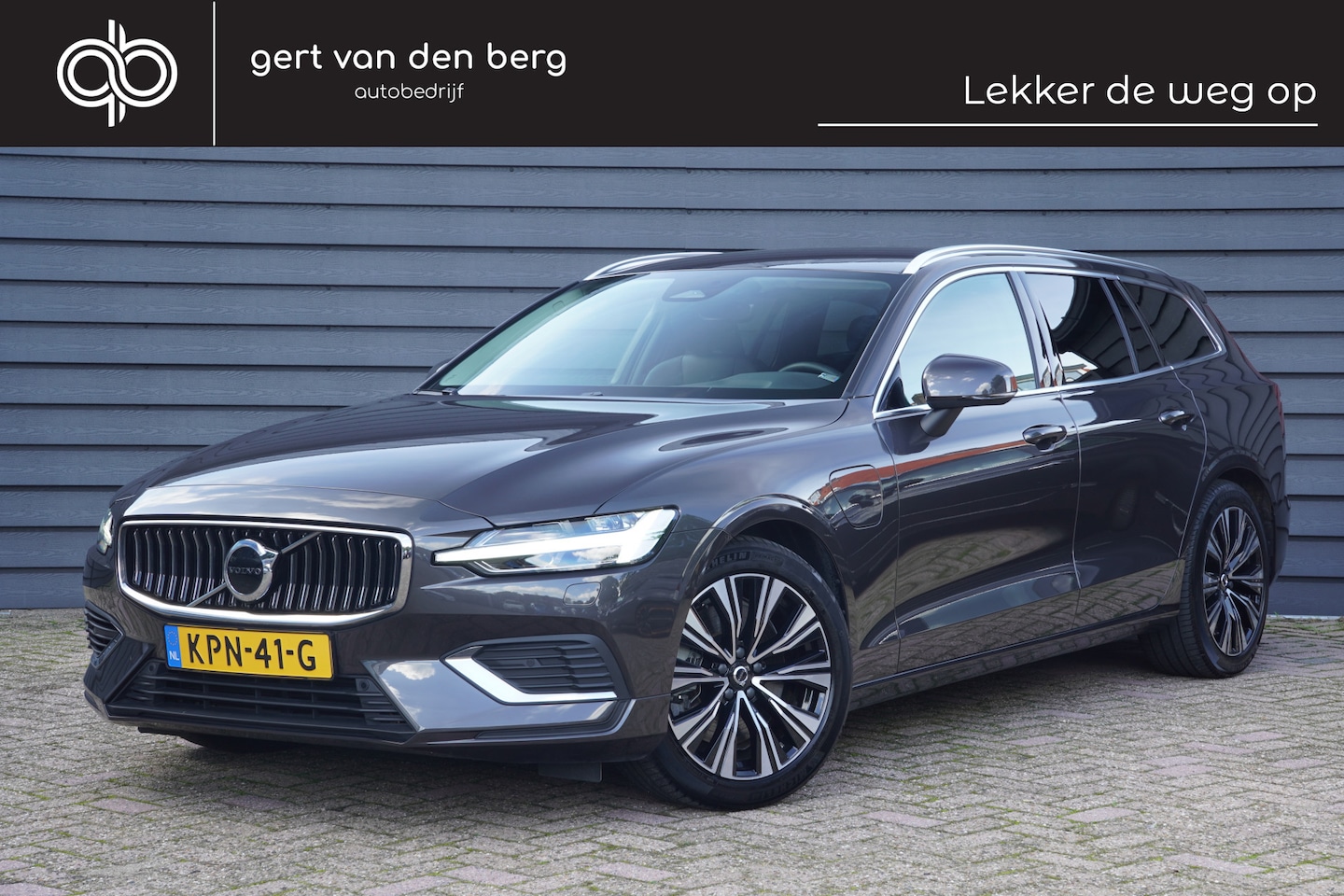 Volvo V60 - 2.0 T8 Plug-in hybrid AWD Plus Bright - TREKHAAK - LEDER - FULL LED - CAMERA - - AutoWereld.nl