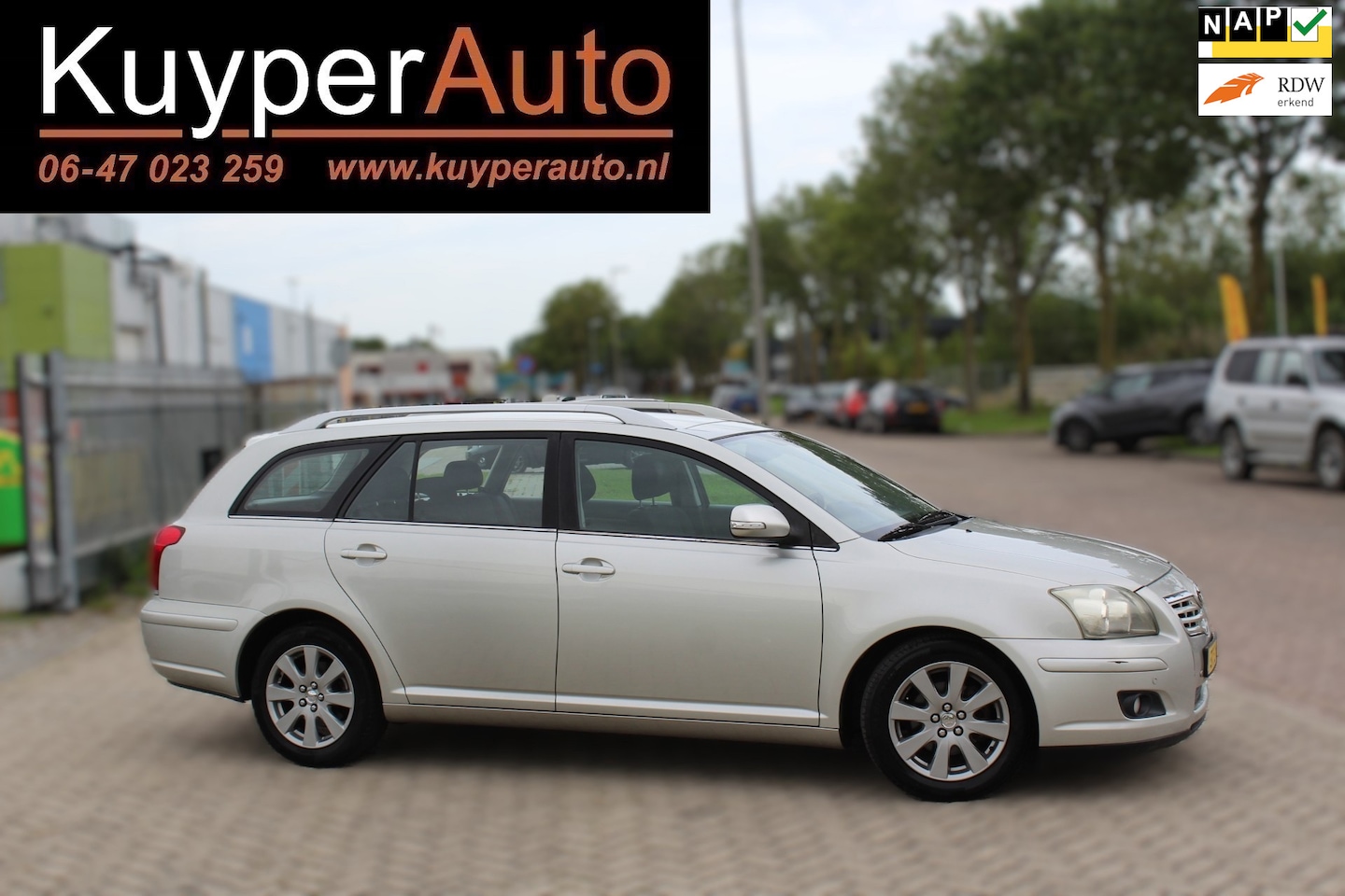 Toyota Avensis Wagon - 1.8 VVTi Luna Business AUTOMAAT CLIMA TREKHAAK NAVI LM - AutoWereld.nl