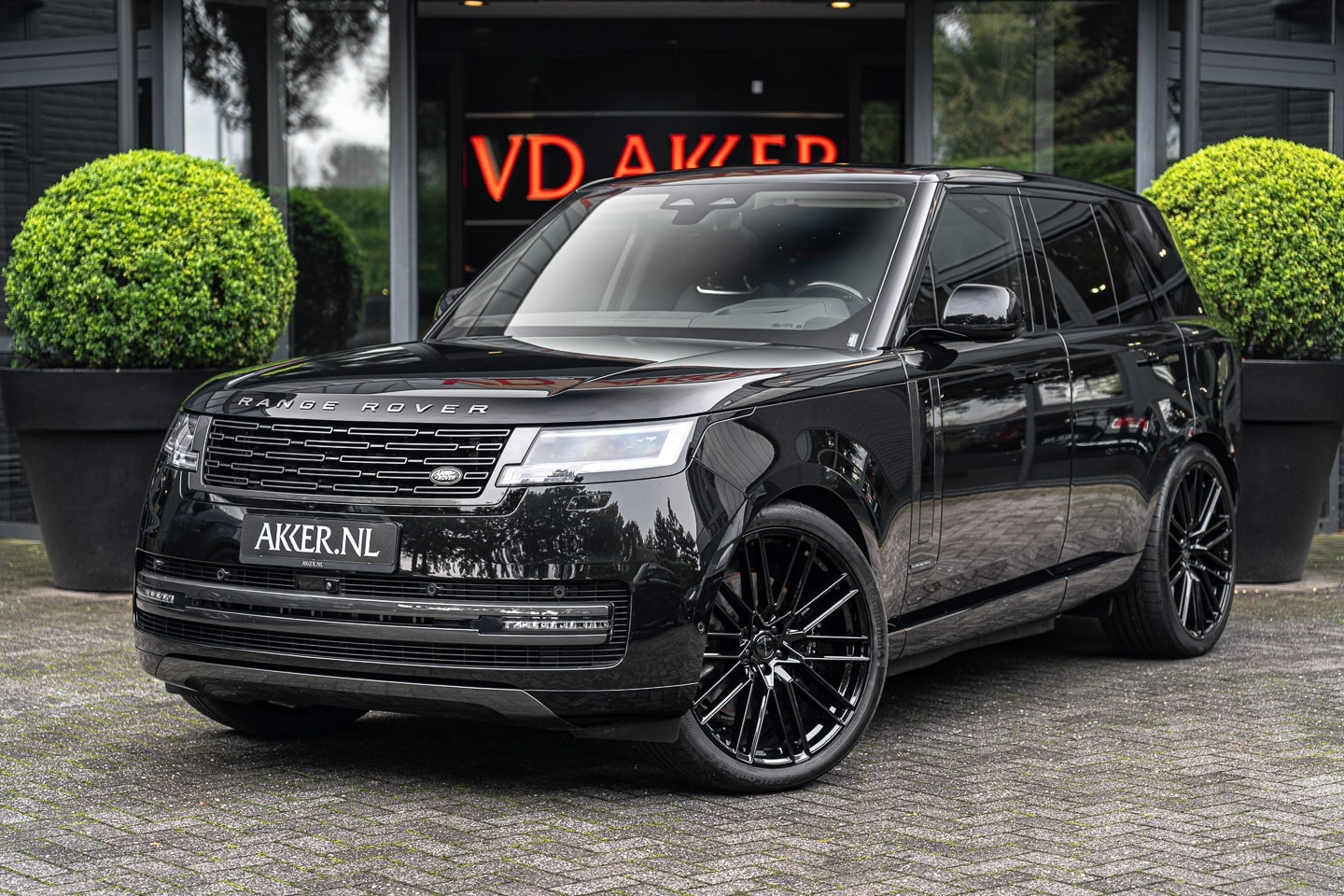 Land Rover Range Rover - LANDROVER P550e Autobiography | 4WSturing | 4x Elek. Stoelen | Massage | Head-up | Trekhaa - AutoWereld.nl