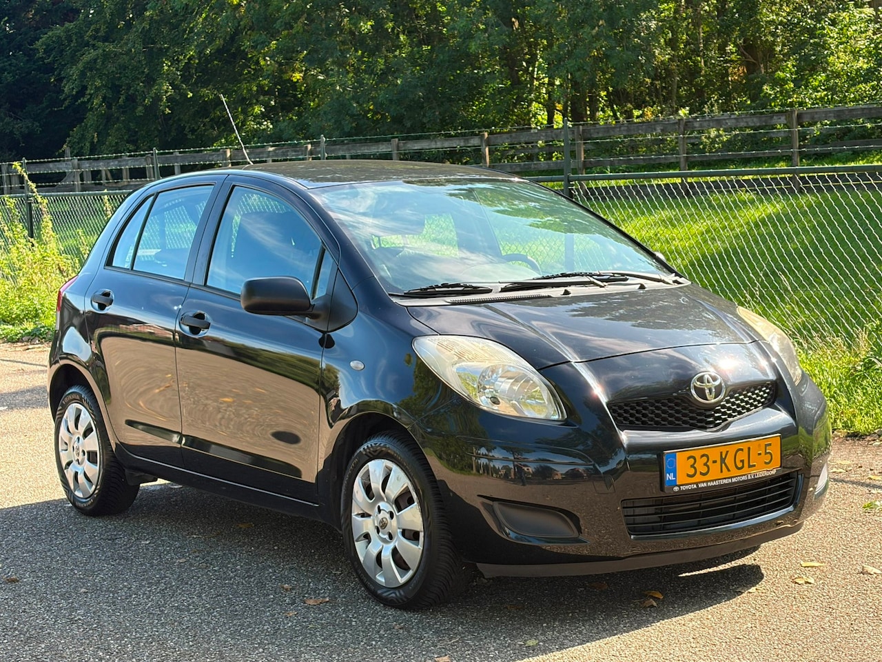 Toyota Yaris - 1.3 VVTi Comfort /6-Bak/Airco/5-Deurs/NAP/ - AutoWereld.nl