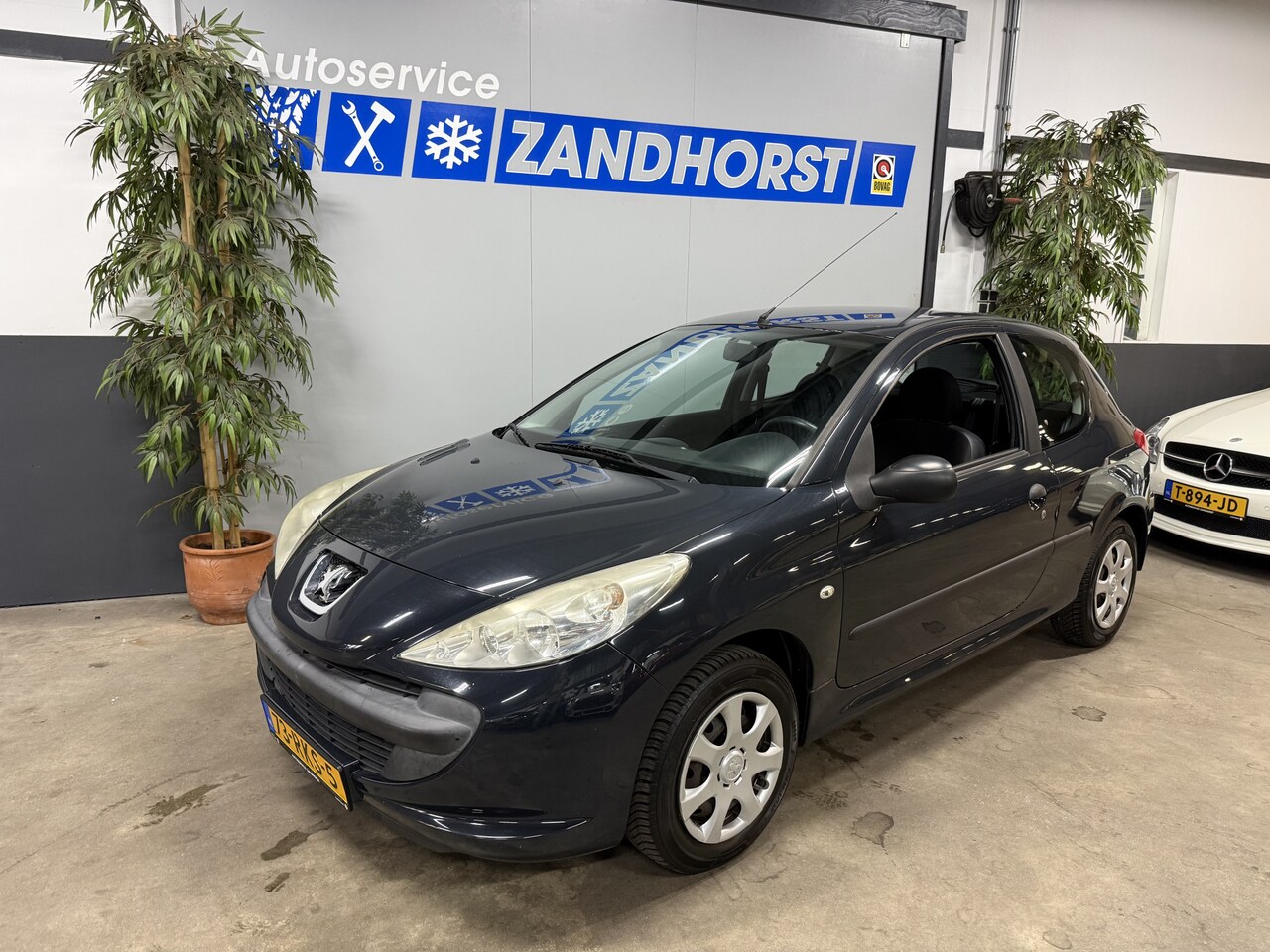 Peugeot 206 - 1.1 XR // APK tot 06-05-2027!!! - AutoWereld.nl