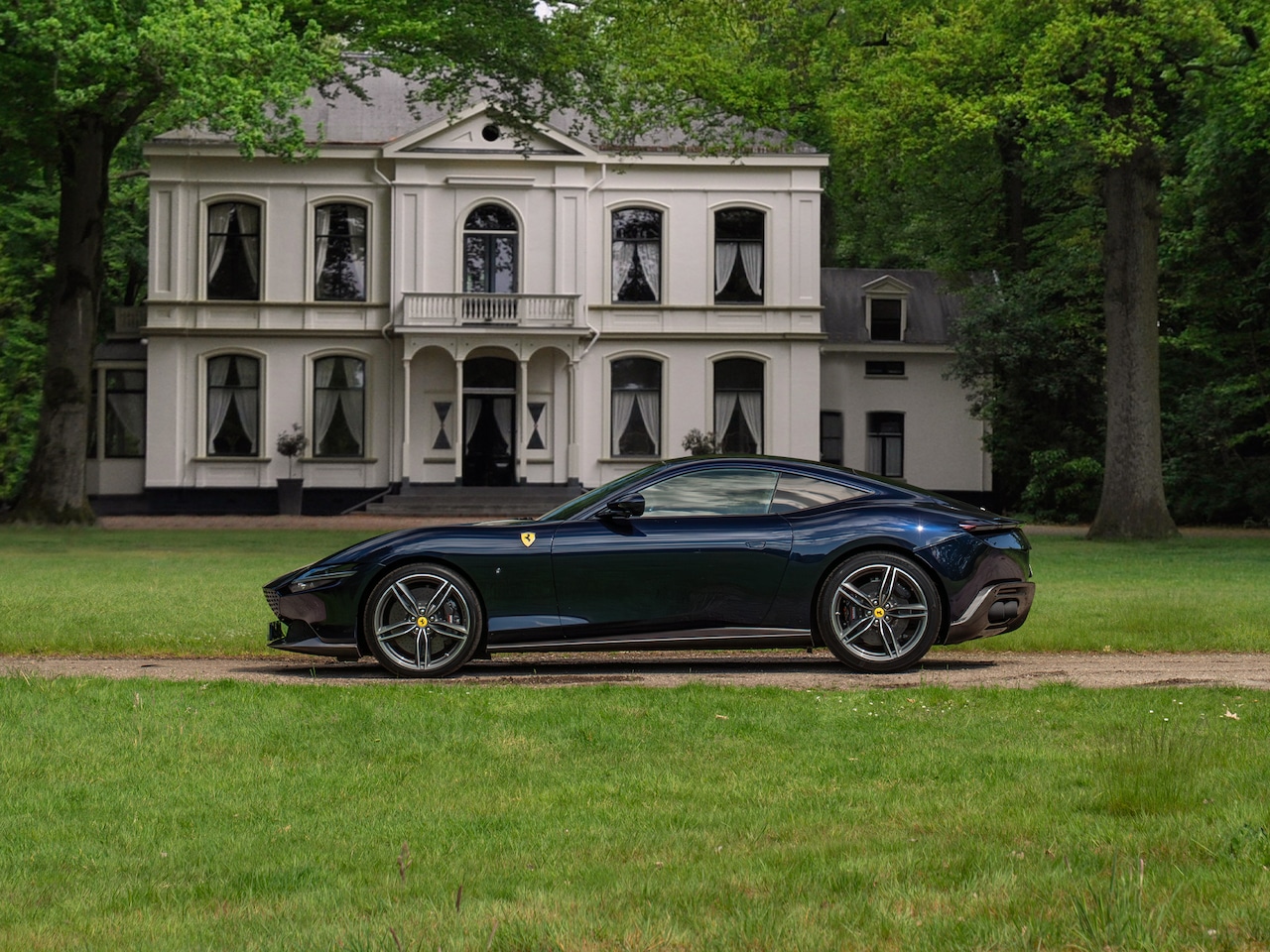 Ferrari Roma - 3.9 V8 HELE | Blu Scozia | Carbon exterieur | JBL | Pass. display | Full PPF - AutoWereld.nl