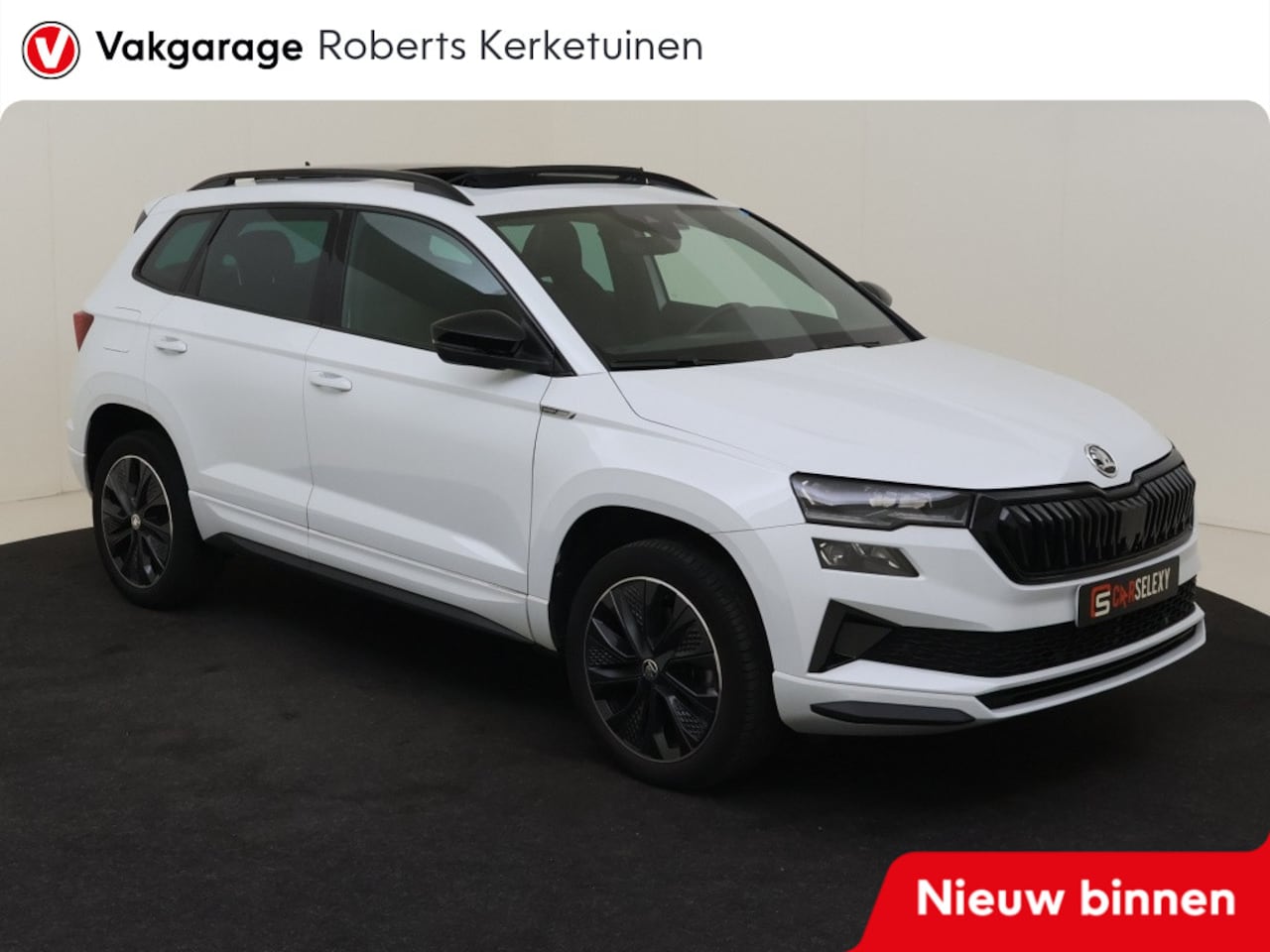 Skoda Karoq - 1.5 TSI Sportline Business Automaat 150PK Sportpakket Panorama Nieuwe Banden - AutoWereld.nl