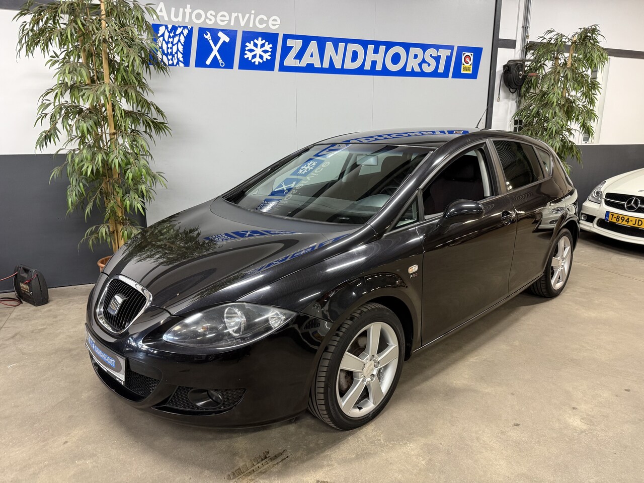 SEAT Leon - 2.0 FSI Stylance // incl. nieuwe APK!!! - AutoWereld.nl