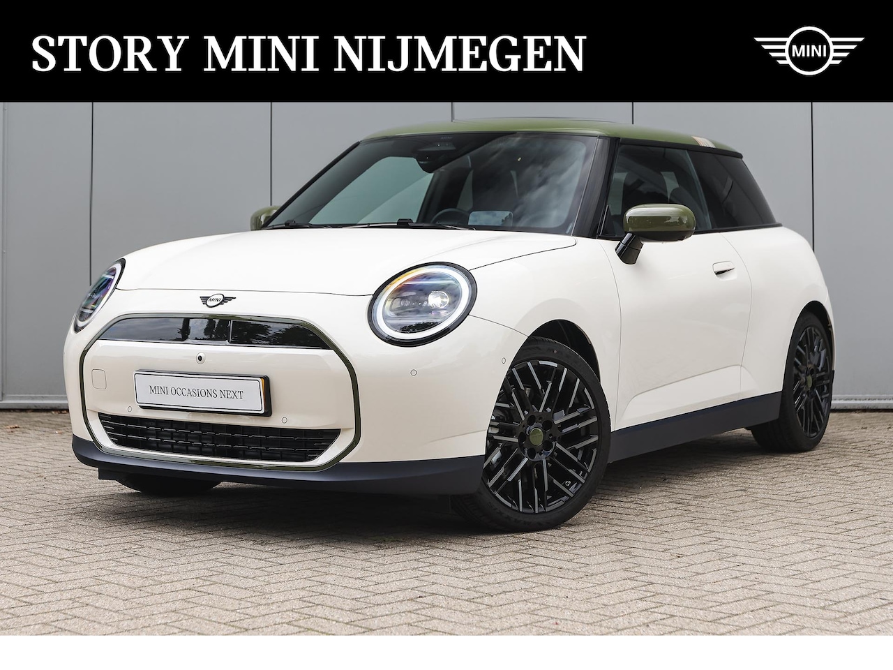 MINI 3-Deurs - Hatchback Cooper E / Panoramadak / JCW Sportstoelen / Comfort Access / Harman Kardon / Hea - AutoWereld.nl