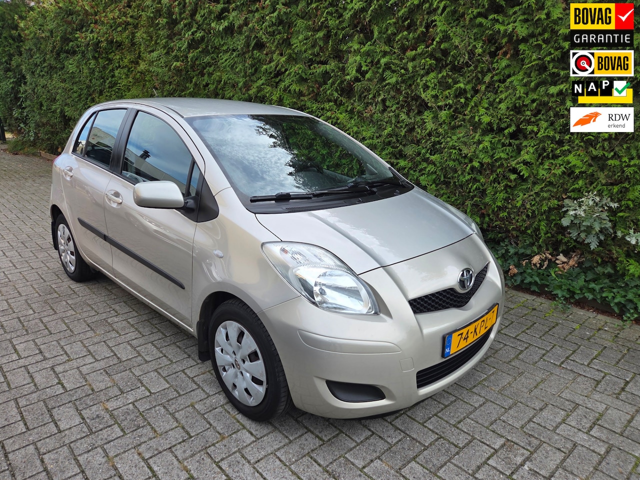 Toyota Yaris - 1.3 VVT-i Aspiration 1.3 VVTi Aspiration - AutoWereld.nl